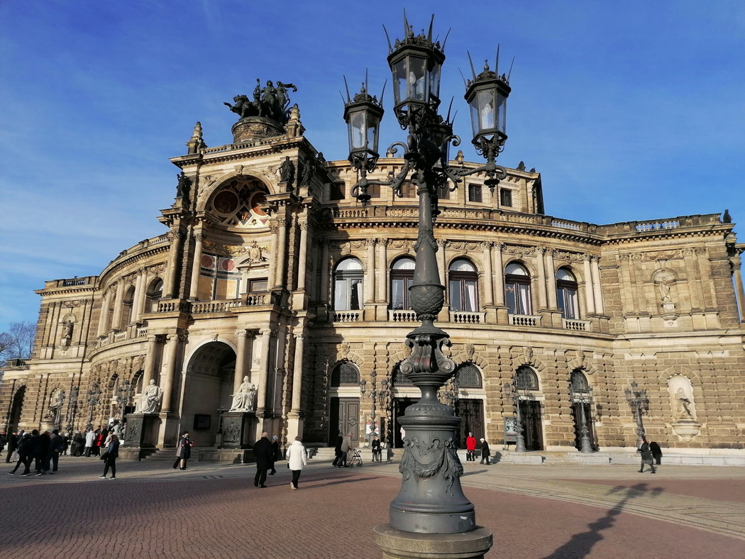 © ElegantClassics - Miloš Bittner